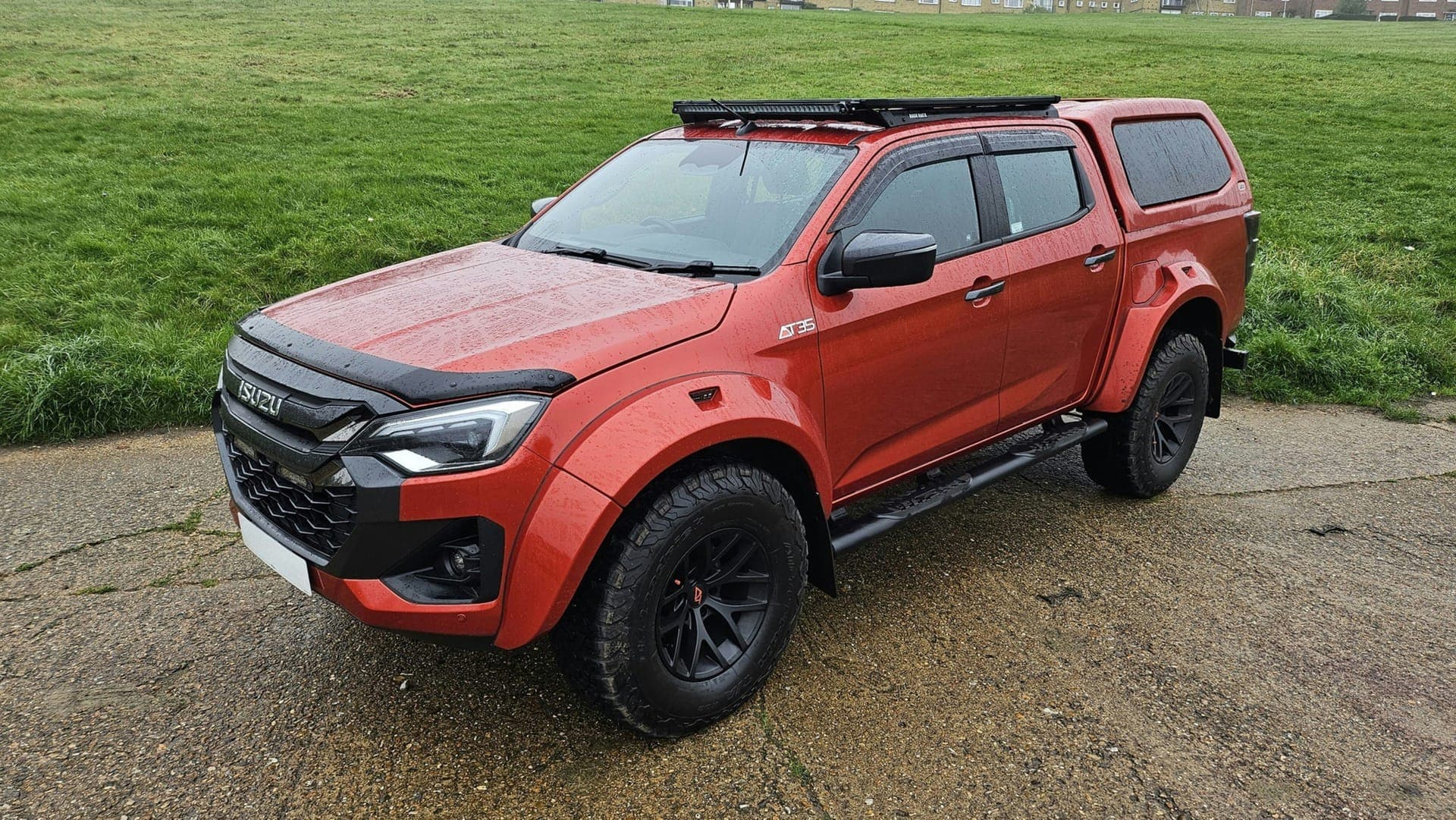 Isuzu D-Max vehicle